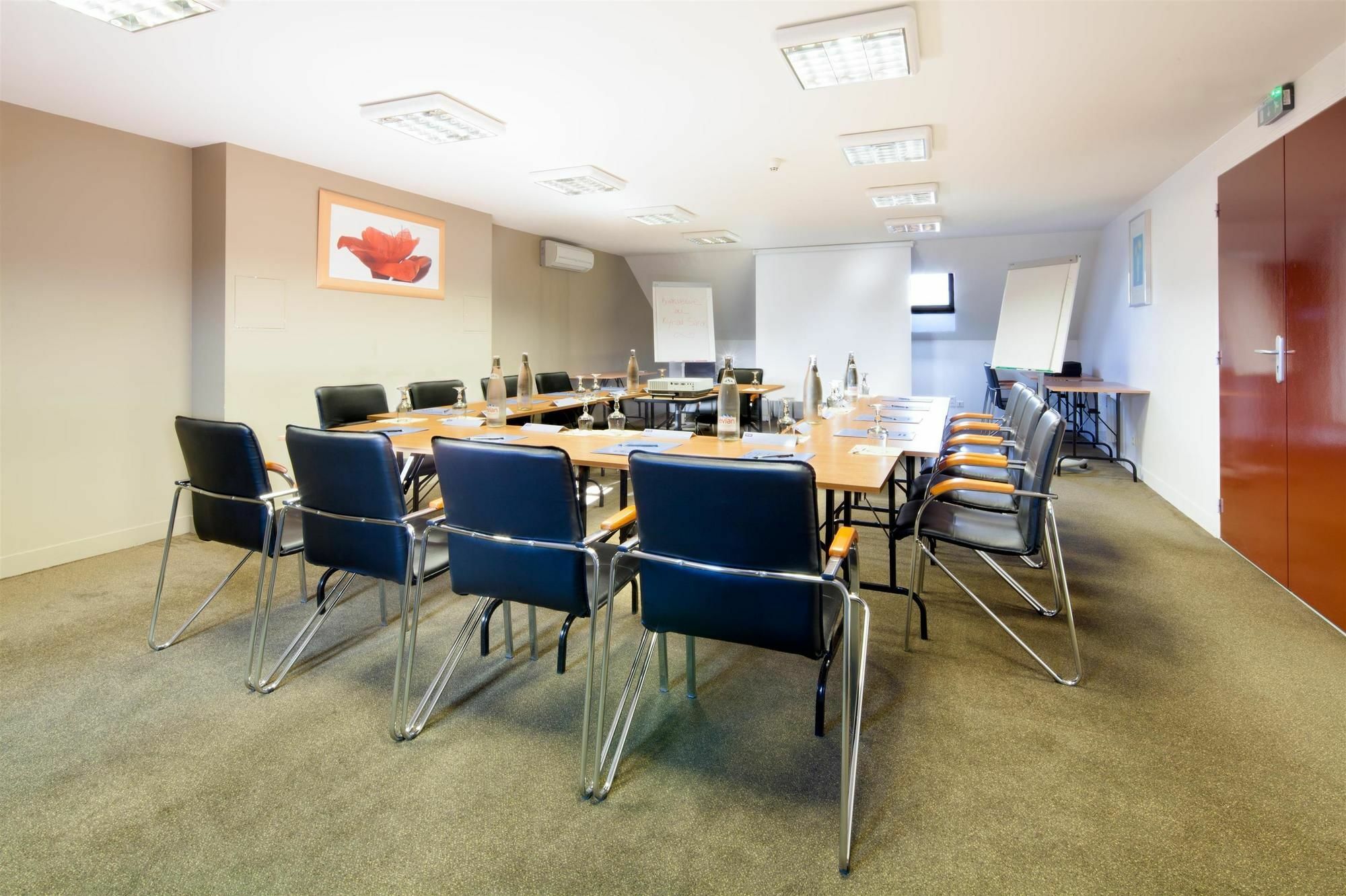 Comfort Hotel Orleans Saran Ngoại thất bức ảnh